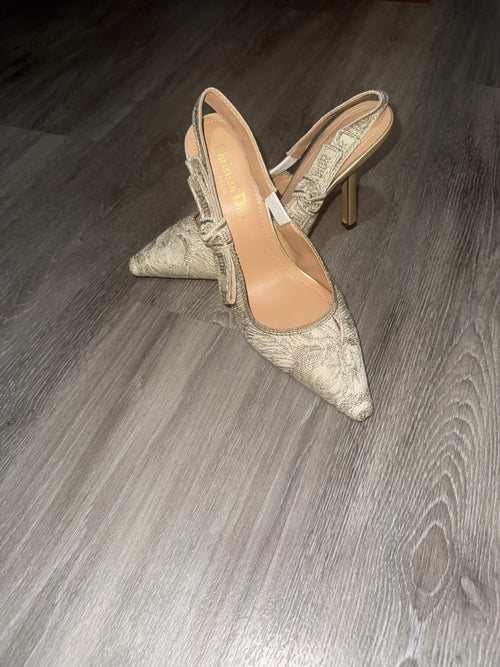 CD HEELS